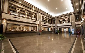 Diamond Plaza Hotel